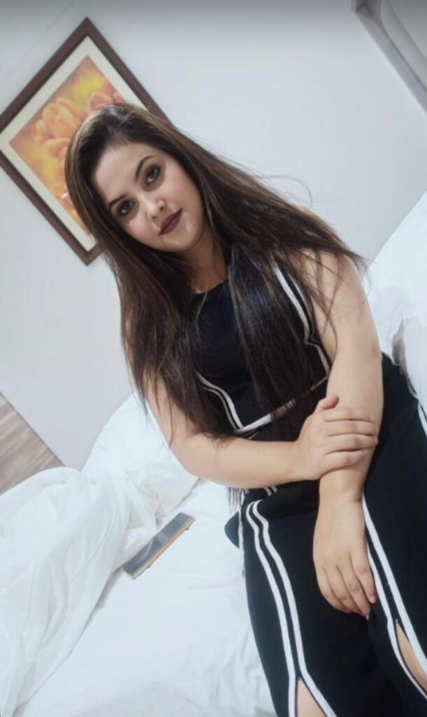 A Open Hair Woman In Black Dress